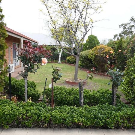 Colonial Motor Inn Bairnsdale Golden Chain Property Eksteriør billede