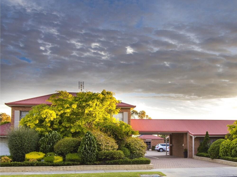 Colonial Motor Inn Bairnsdale Golden Chain Property Eksteriør billede
