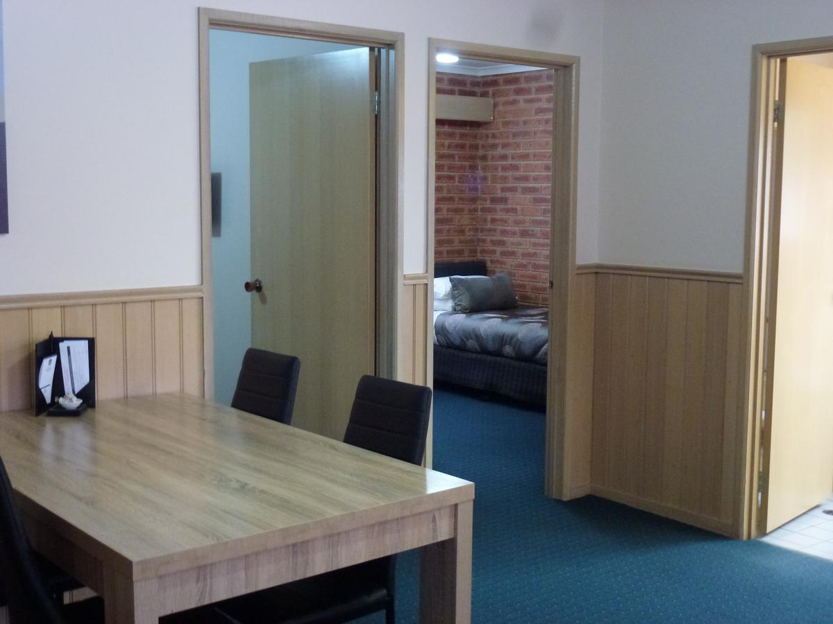 Colonial Motor Inn Bairnsdale Golden Chain Property Eksteriør billede
