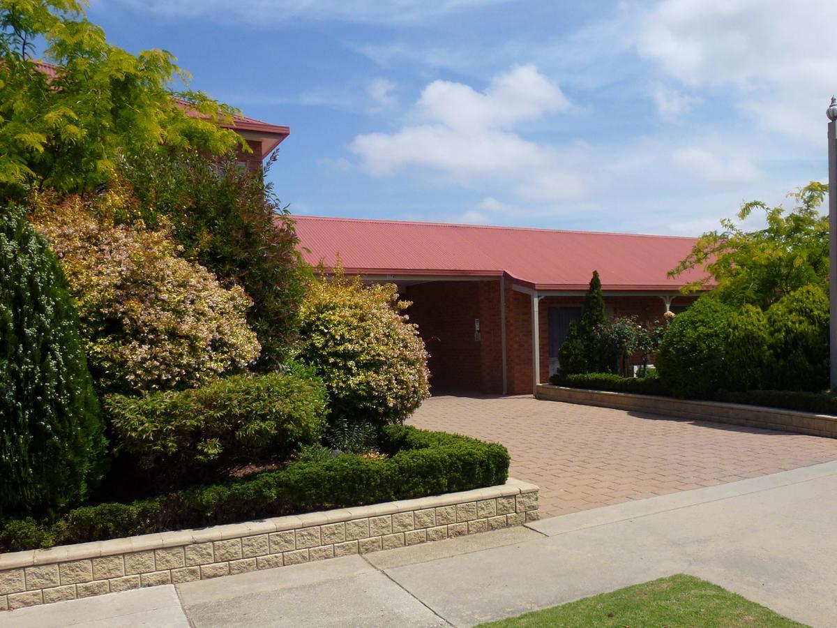 Colonial Motor Inn Bairnsdale Golden Chain Property Eksteriør billede