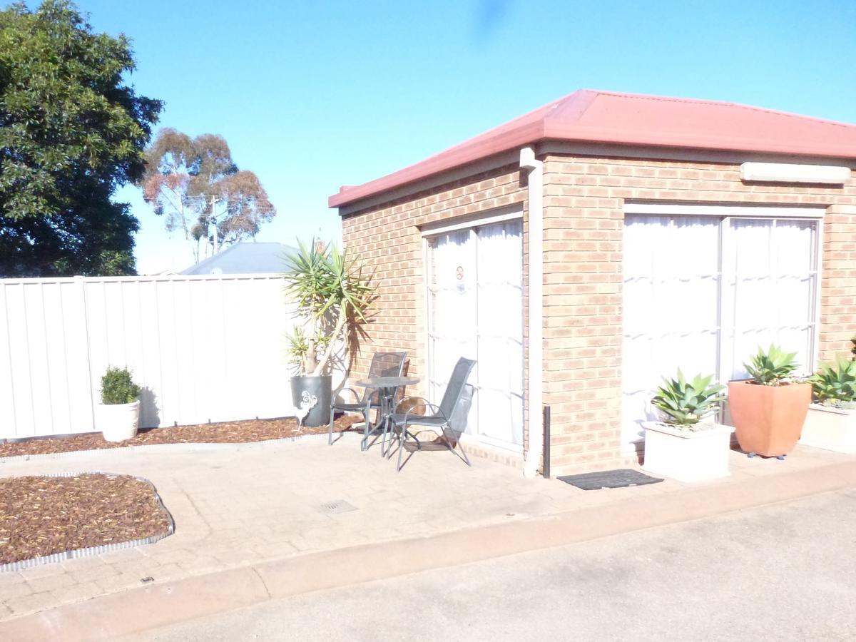 Colonial Motor Inn Bairnsdale Golden Chain Property Eksteriør billede