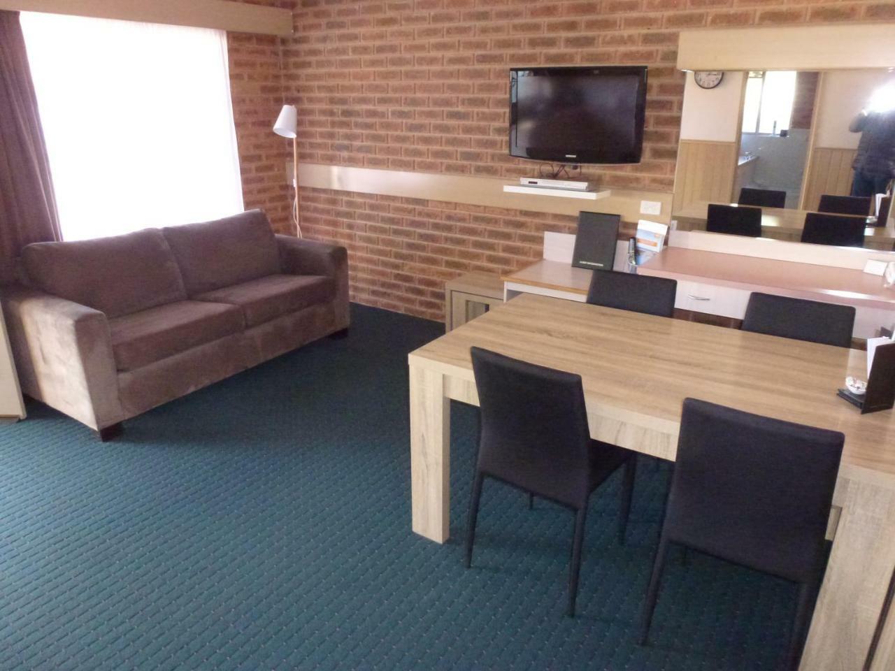 Colonial Motor Inn Bairnsdale Golden Chain Property Eksteriør billede